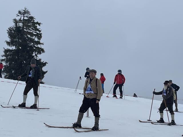 Startnummer 11 Tomas Forsmann im Ziel | Foto: ©nostalski