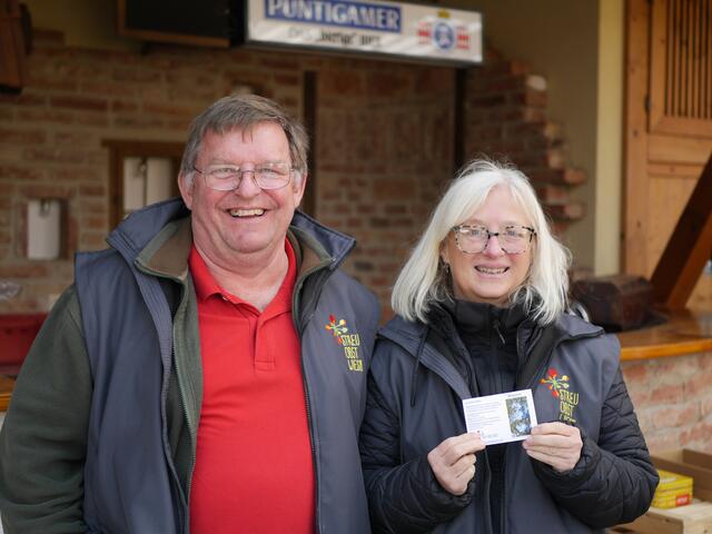 Brigitte Gerger (r.) lud mit der Wieseninitiative zur Saatgutbörse ein. | Foto: Michelle Holzmann