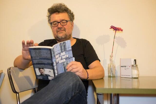 Wendt ist nicht nur politisch aktiv. Im Sommer hat er einen Literaturwettbewerb organisiert und schreibt auch selber gerne Bücher. 
 | Foto: privat