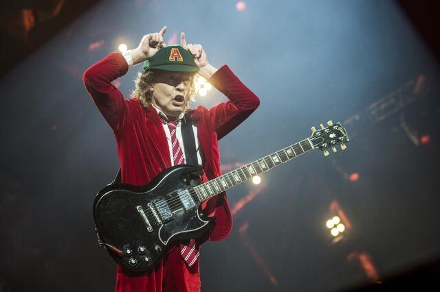 Die Tickets für beiden Wien-Shows der ikonischen Rockband AC/DC sind restlos ausverkauft. Über Plattformen wie willhaben.at werden aber noch welche angeboten – um ein Vielfaches der regulären Preise. | Foto: Amy Harris / AP / picturedesk.com