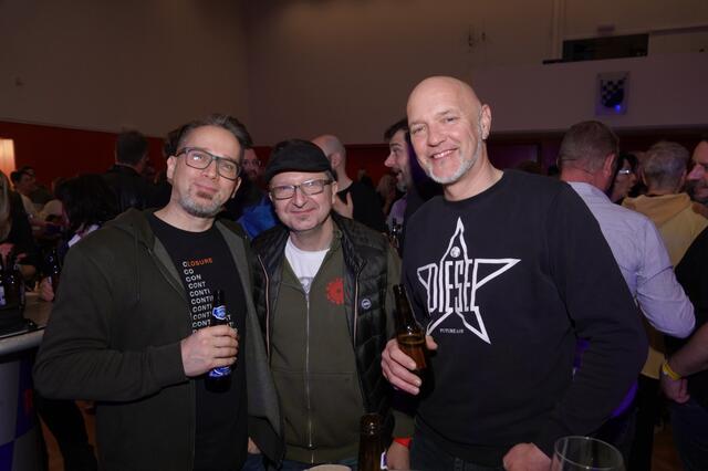 Das die Band auch über die Bezirksgrenzen hinaus ihre Fans hat, bewies dieses musikalische Trio aus dem Bezirk Leoben. | Foto: Michael Blinzer