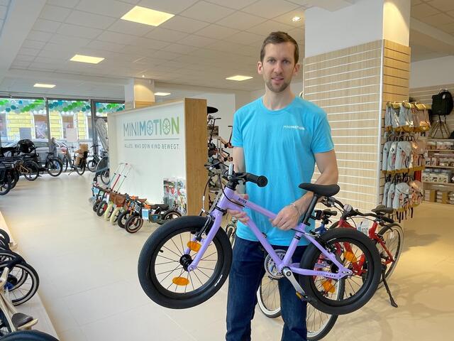 Vom Laufrad bis zum Mountainbike: Bei "MiniMotion" gibt es Räder in allen Größen. | Foto: Michael J. Payer
