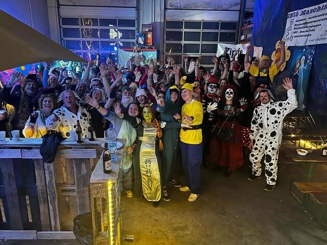 Im Rahmen eines Faschingsfestes wurde für das mobile Kinderhospiz & Palliativteam Papageno Salzburg und Umgebung eine großartige Spende  gesammelt. | Foto: Manfred Engl