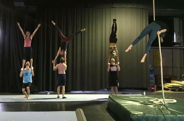 Für viele Akrobaten ist die TRAP-Halle in Simmering zentraler Trainings-Treffpunkt. | Foto: TRAP