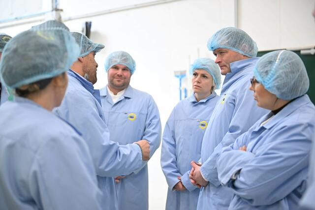 Bei Keimkraft gab es eine Besichtigung des Betriebes. | Foto: BML: Hemerka