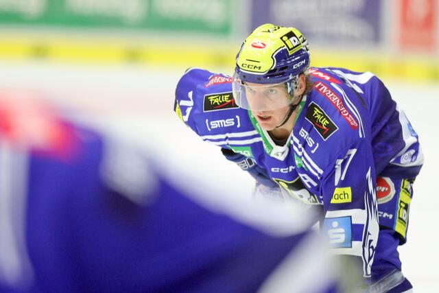 VSV-Defender Philipp Lindner und die "Adler" sind bereit für das Match morgen, Mittwoch, gegen Innsbruck. | Foto: VSV/Krammer