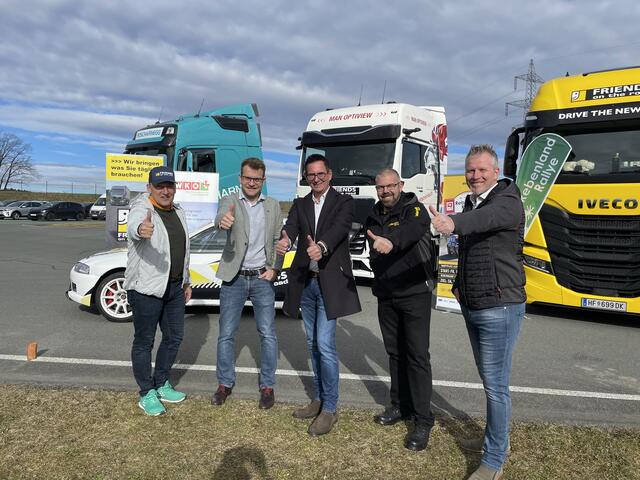 Achim Mörtl (mehrfacher Rallye-Staatsmeister), Konstantin Weller (TU Graz), Peter Fahrner (Fachgruppenobmann der Transporteure WKO Stmk.), Hermann Wirrer (Chefinstruktor ÖAMTC-Fahrtechnikzentrum) und Christian Spendel (Logcom-Präsident). | Foto: RMS