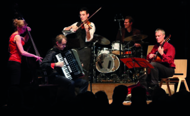 Bringt eure Freunde mit und erlebt gemeinsam einen unvergesslichen Abend voller Musik und Lebensfreude. Seid dabei, wenn Conjunto en concierto das VAZ Kiwi zum Beben bringt! | Foto: Conjunto en concierto