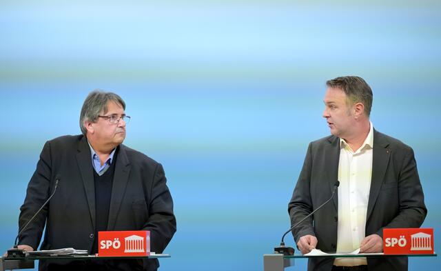 Josef Muchitsch (l.) und Andreas Babler bei einer SPÖ-Pressekonferenz am Dienstag. | Foto: ROLAND SCHLAGER / APA / picturedesk.com
