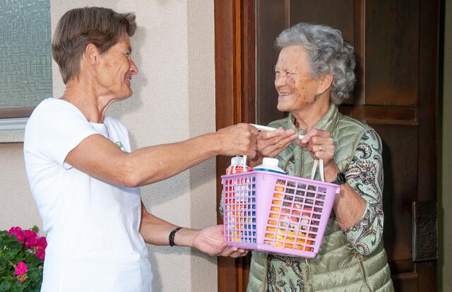 Österreichweit leisten bei "Zeitpolster" 1.300 Freiwillige ganz unterschiedliche Hilfsdienste für ältere Menschen. | Foto: Zeitpolster