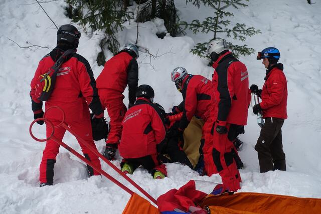 Die Bergretter bei der Gebietsübung am Gamsstein. | Foto: ÖBRD NÖ/W
