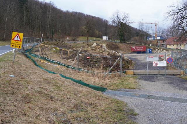 Der Weg hinauf auf den Gaisberg führt vorbei am Gut Guggenthal. Hier ist derzeit auch eine Baustelle. | Foto: Emanuel Hasenauer