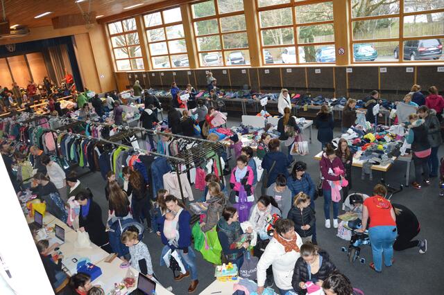 Kinderartikelmarkt in Waldneukirchen am 2. März von 8 bis 11 Uhr in der Turnhalle
