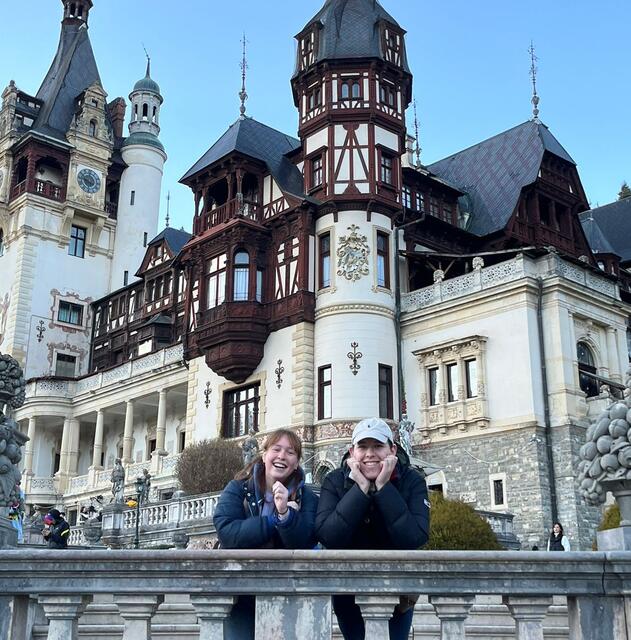 Auch ein Abstecher zu Schloss Peles sollte nicht fehlen.  | Foto: Theißl 