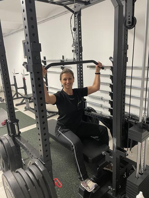 Besonders wichtig ist auch bei Frauen das Krafttraining mit schweren Gewichten. | Foto: Alexandra Goll