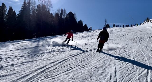 Die Pisten sind in einem guten Zustand - auch an warmen und sonnigen Tagen. | Foto: RegionalMedien
