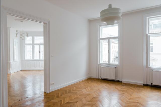 Die meisten Mietverträge im Altbau sind befristet. So können Vermieterinnen und Vermieter beliebige Zuschläge verlangen. (Symbolbild) | Foto: Milena Krammer