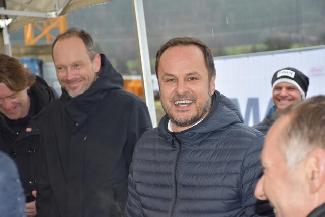 ZIMA-Geschäftsführer Alexander Wolf fand deutliche Wort im Zuge des Spatenstichs.  | Foto: Haun