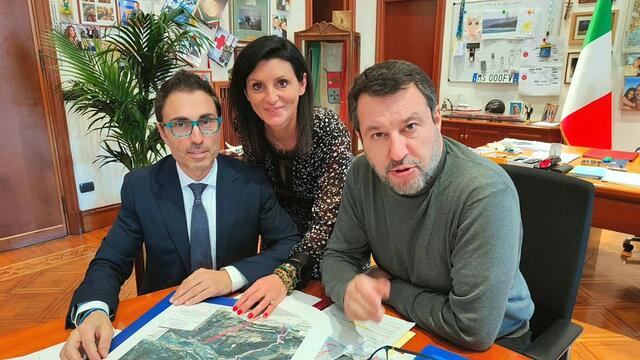 Vizepräsident Stefano Mazzolini, Umweltministerin Vannia Gava, Verkehrsminister Matteo Salvini | Foto: Mazzolini