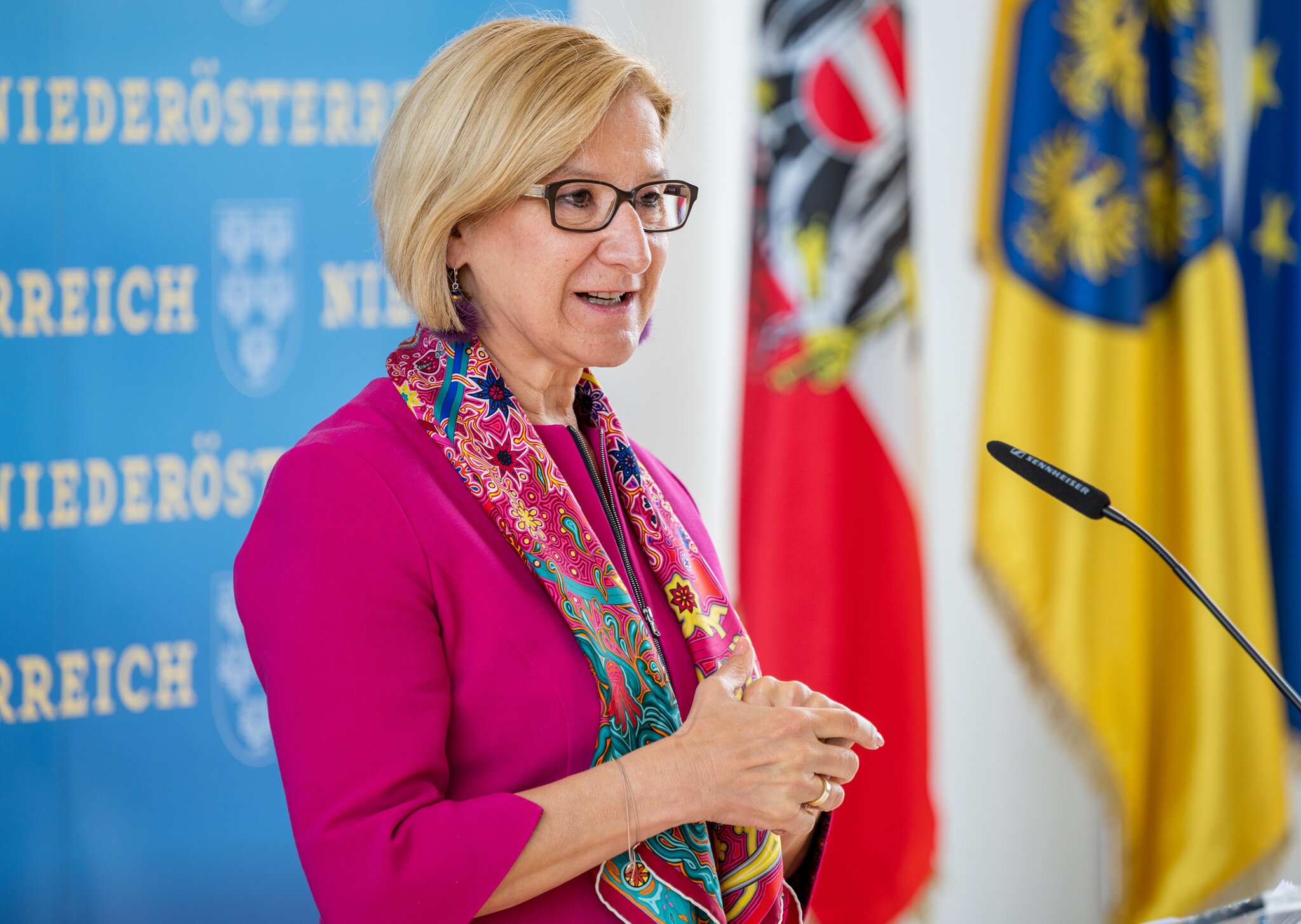 Leistbarer Wohnraum In N LH Mikl Leitner Fordert Rasche Ma nahmen leistbarer-wohnraum-in-n-lh-mikl-leitner-fordert-rasche-ma-nahmen