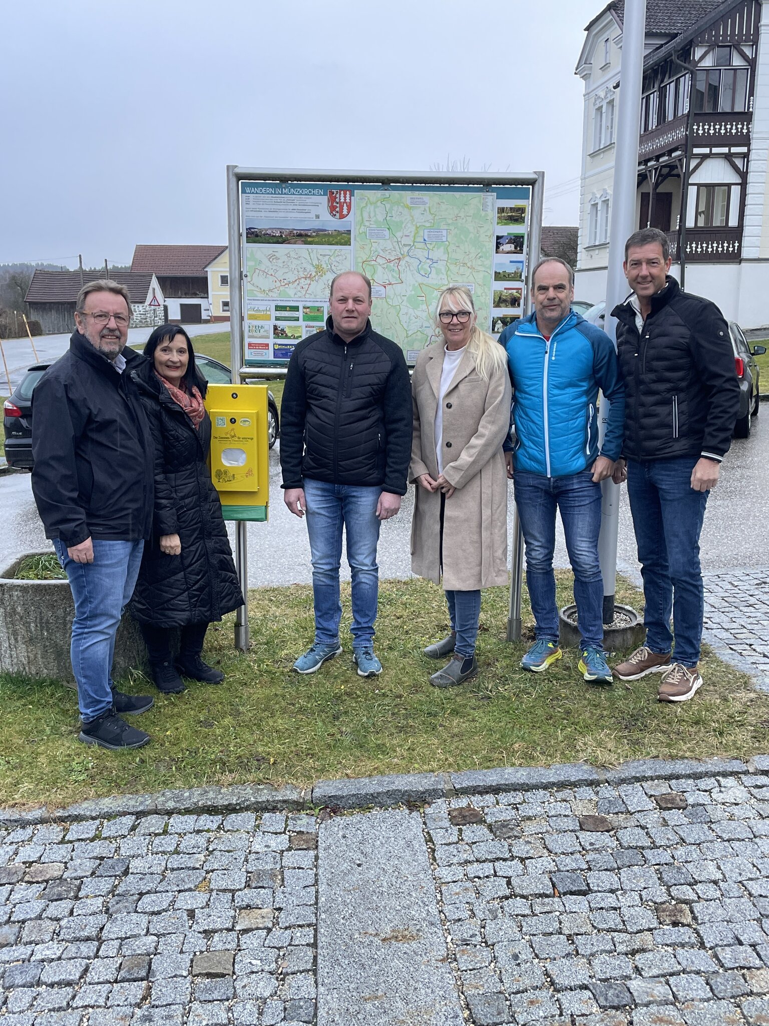 Begrüßung der ZsamramsackSpender: Die Clean4tler OÖ in Münzkirchen ...