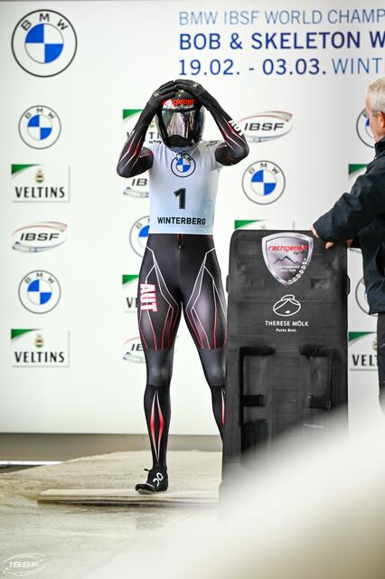 Nachdem sie den ersten Tag auf dem 15. Platz beendet hatte und über den Rückstand rätselte, erlebte Janine Flock in Winterberg (GER) einen versöhnlichen zweiten Tag bei der Skeleton-Weltmeisterschaft. 