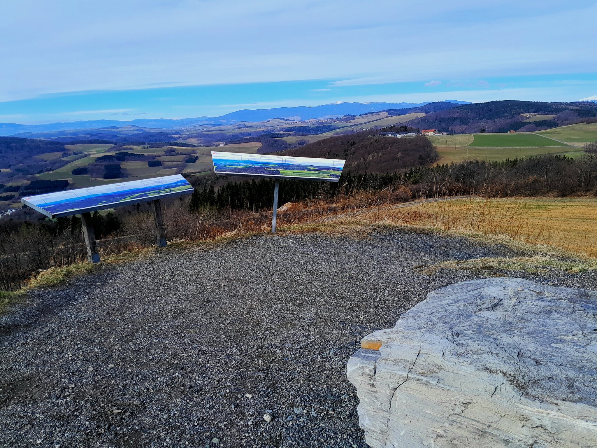 Wandern vor der Haustür - Südburgenland: Waldlehrpfad und Guglhupf in ...