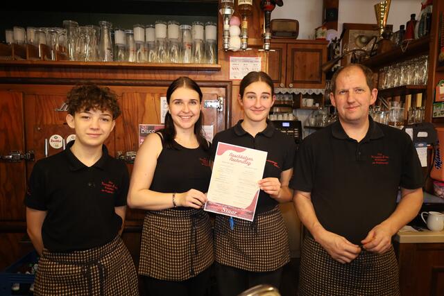 Joel Hametner, Sophie Brunner, Josefine Weber und  Dieter Topf | Foto: Elisabeth Grassler