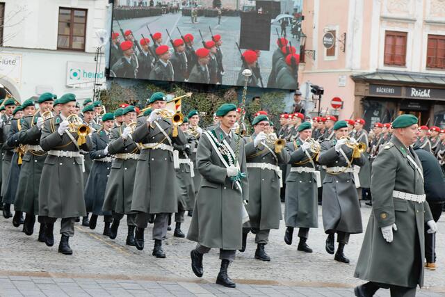 Die OÖ Militärmusik begleitete den Festakt musikalisch. | Foto: Losbichler