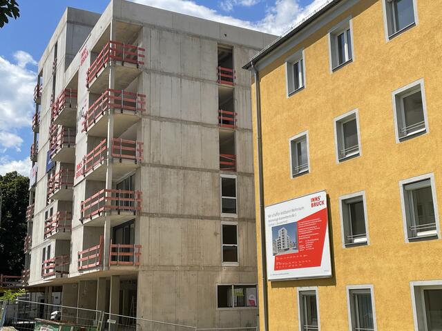 Eichhofblock vor Teilabbrüchen 396 Wohnungen, Neubau Kranewitterstraße 11 29 Wohnungen, Abbruch Lindenstraße 19 - 8 Wohnungen, Neubau Kranewitterstraße 1 32 Wohnungen, Abbruch weitere Baustufen - 236 Wohnungen, Neubau weitere Baustufen 360 Wohnungen, Eichhofblock im Endzustand 544 Wohnungen. | Foto: BezirksBlätter