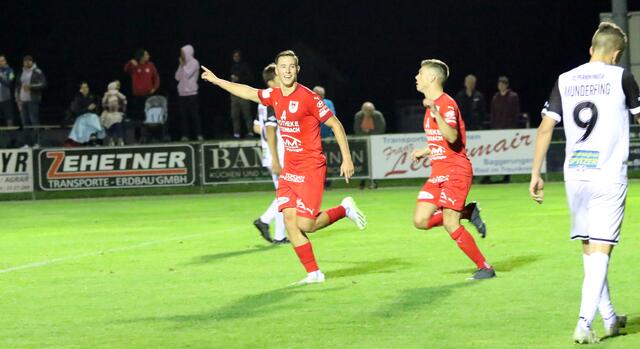 Es soll weiter nach oben gehen. Eigengewächs Tobias Riedler zeigte im Herbst mit sieben Treffern auf und gehört zu den Hoffnungsträgern für die Zukunft. | Foto: Union Pettenbach