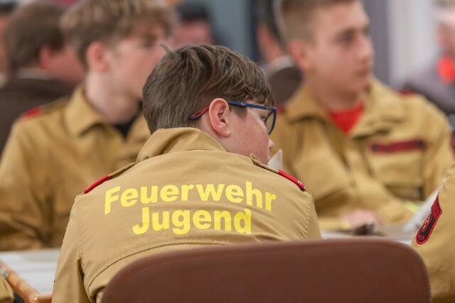 Auch die Feuerwehrjugend war bei der jährlichen Versammlung anwesend. | Foto: Brunner Images