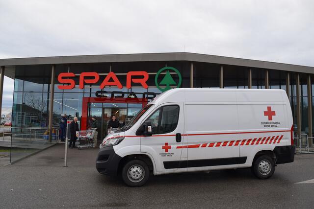 Abgelaufene noch genießbare Ware wird zwei Mal wöchentlich von allen drei Standorten der Tafel Österreich überlassen. | Foto: Christine Moser