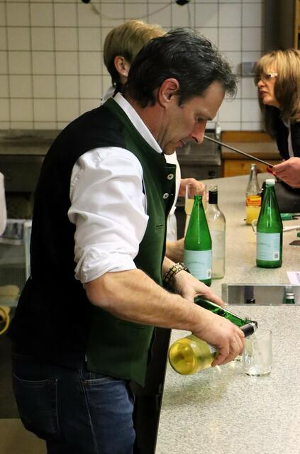 Bürgermeister Franz Silly im Bareinsatz