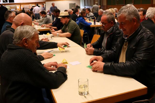 Am Ende wurde es Plat 22 für Ortschef Karl Bohnstingl (re)