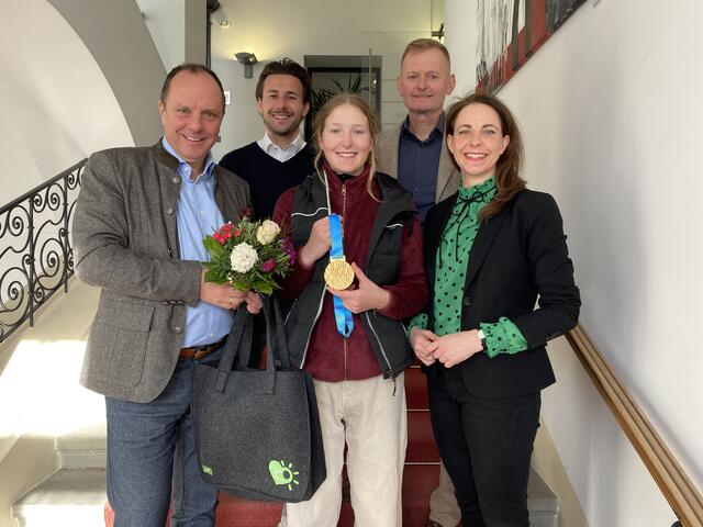 Hanna Karrer wurde im Rathaus der Stadtgemeinde Gleisdorf für ihre sportlichen Erfolge geehrt. | Foto: Stadtmarketing Gleisdorf