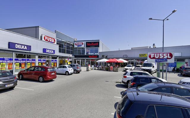 Der ehemalige Cosmos wird zum Fitnesscenter und neben Fussl im ehemaligen Delka wird Zemann einziehen. | Foto: EHL Gewerbeimmobilien GmbH