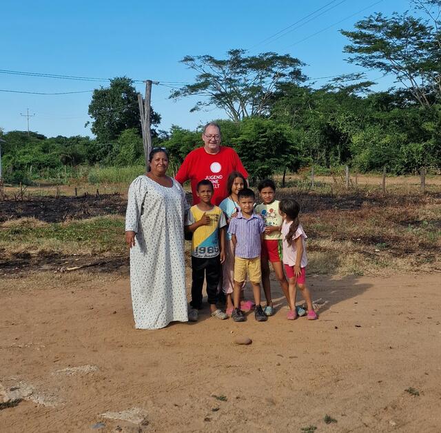 Ein Besuch bei dem indigenen Volk Wayuu in Venezuela zeigt: Es bleibt nicht nur bei der Nothilfe, auch viele Freundschaften entstehen durch die Arbeit des Voitsbergers.  | Foto: Jugend Eine Welt