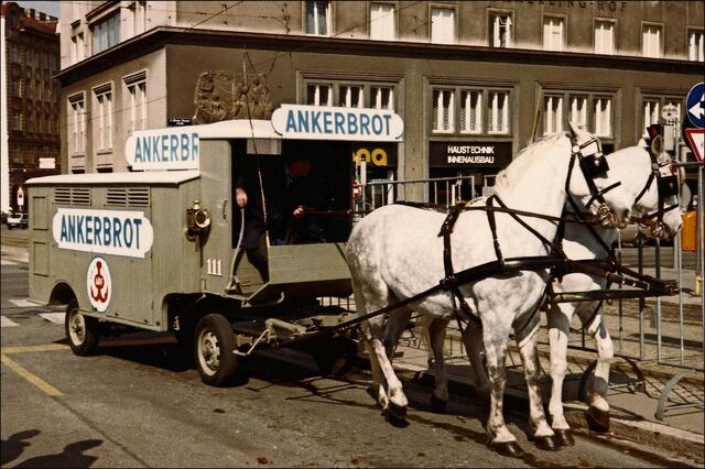 Auf Hochquellwasser und Ankerbrot freut sich der Wiener: So lautete ein Werbeslogan vor mehr als 100 Jahren. Dieses Foto ist aus dem Jahr 1989. | Foto: Liselotte Fleck