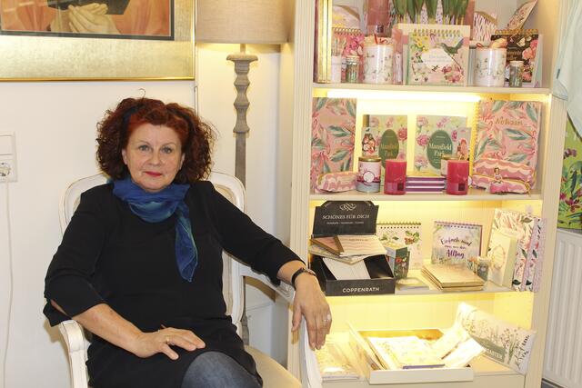 Barbara Reischl kauft alles im Bezirk ein, was sie hier bekommen kann. | Foto: Lederer