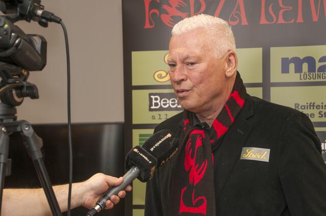 Chefcoach Toni Polster. | Foto: Unger