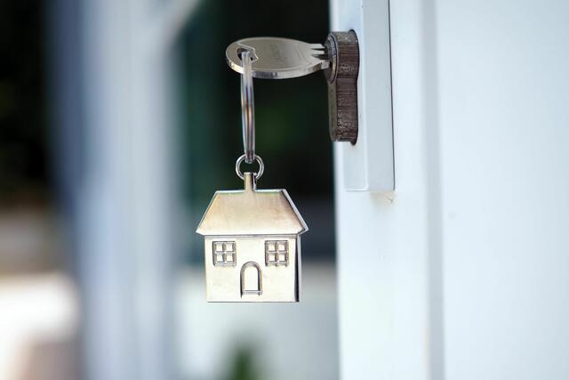 Grundsätzlich befasst sich die neu beschlossene Wohnraum- und Bauoffensive der Bundesregierung mit der Unterstützung der Baukonjunktur, der Schaffung von Eigentum, leistbarem Wohnraum sowie der Qualitätsverbesserung von bestehendem Wohnraum.
 | Foto: Canva