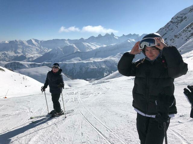 Marie Simhandl beim Skifahren in den französischen Alpen. | Foto: Simhandl
