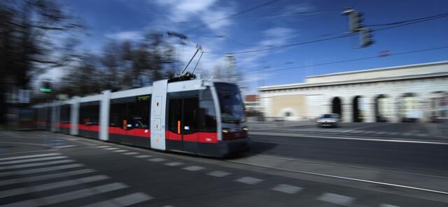 Während der Demonstrationszeit empfehlen die Wiener Linien auf die U-Bahnlinien auszuweichen.  | Foto: Johannes Zinner