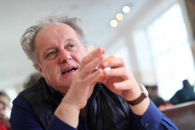 Mit Julian Pölsler wird ein zweiter österreichischer Regisseur schwer belastet. | Foto:  Gilbert Novy / KURIER / picturedesk.com