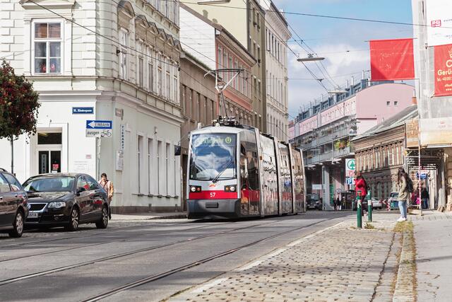 Die Straßenbahnlinie 42 ist von den Gleisbauarbeiten betroffen. (Archiv) | Foto: Wiener Linien/Manfred Helmer