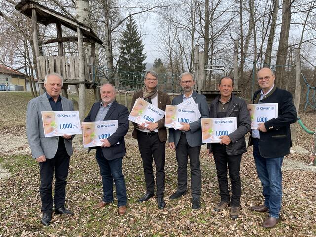 V.l.: Bürgermeister Alfred Lenz, Peter Pennitz, Harald Kager, Martin Slonek, Herbert Fellner und Thomas Kunz | Foto: Waltraud Fischer