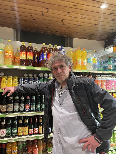 Ab 2025 soll auf PET-Flaschen und Dosen ein Pfand gelten.  | Foto: Bettina Korotvicka