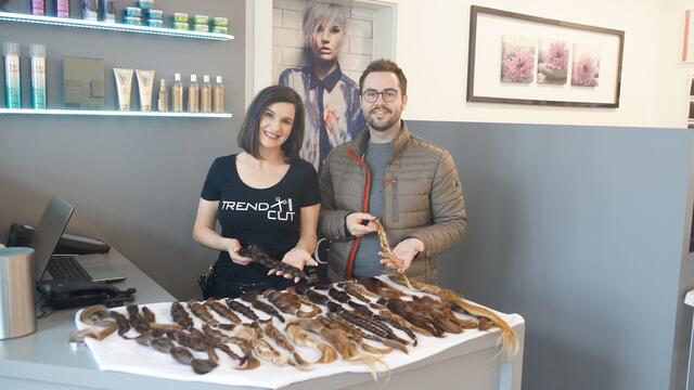 Gerti Köncz vom Friseurstudio Trend-Cut mit Marcel Resch vom Verein "Steirer mit Herz" | Foto: Schrapf