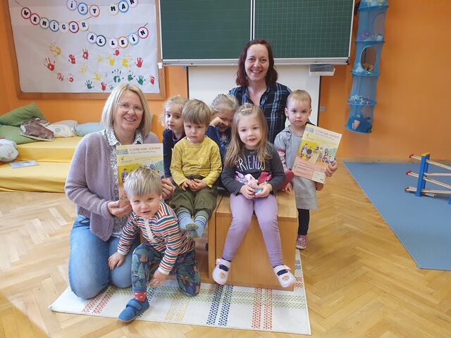 Bettina Öttl (l.) und Sabine Putz haben für die Kinder und Eltern der Region wieder einiges vorbereitet.  | Foto: EKIZ 